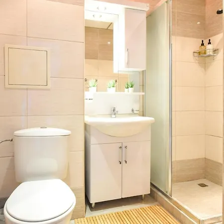 Διαμέρισμα Modern - Meters Away From The Πομόριε