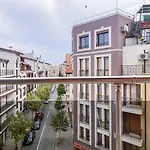 Modern - Meters Away From The Апартаменты *