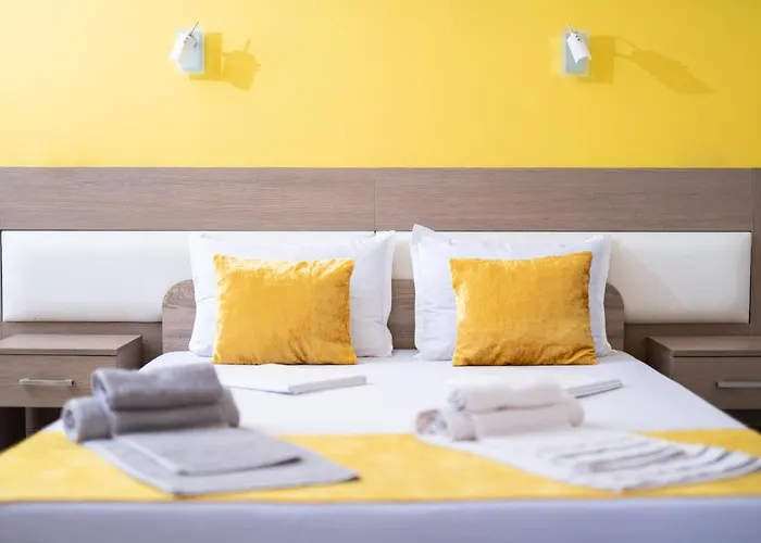 Apartment Modern - Meters Away From The