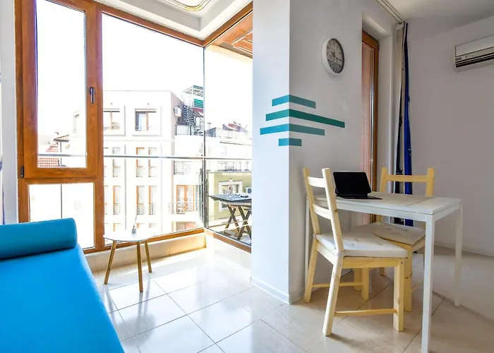 Modern - Meters Away From The Apartment Pomorie