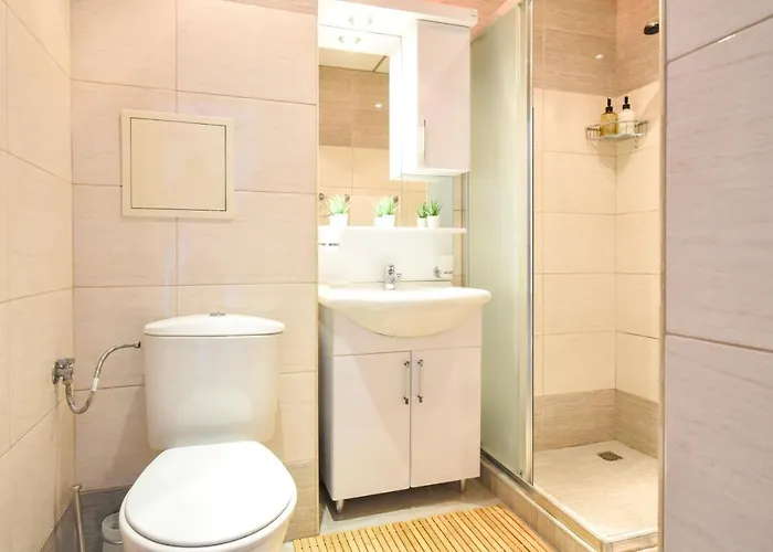 Apartment Modern - Meters Away From The Pomorie