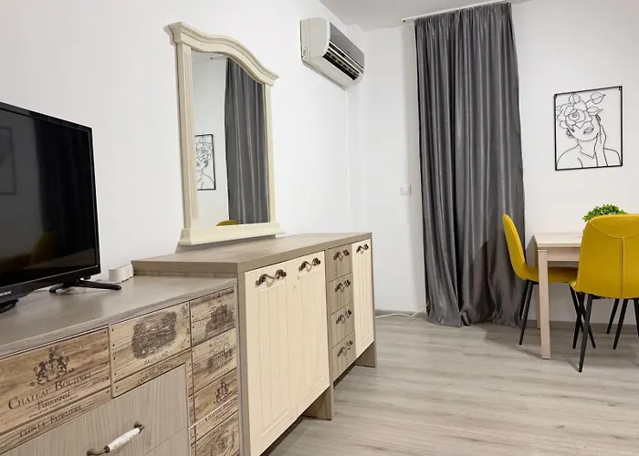 Apartment Modern - Meters Away From The Pomorie